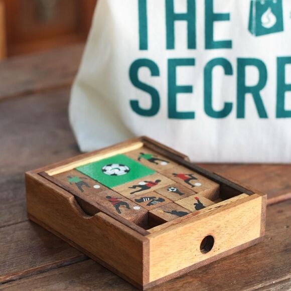 Siam Mandalay wooden soccer game puzzle - Picture 2 of 12